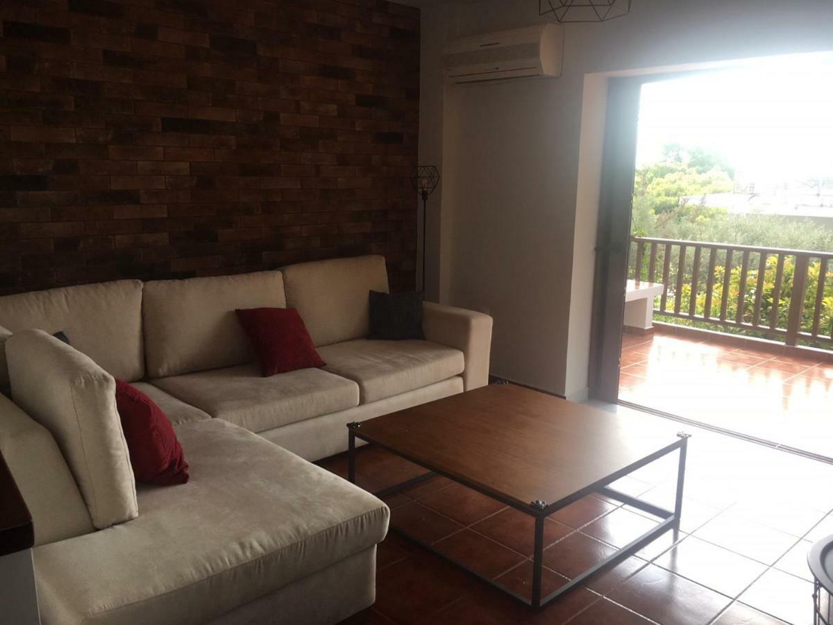 Villa Christina With Private Pool In Saronida, Near Stunning Beaches, Athens Airport & Sounio 외부 사진
